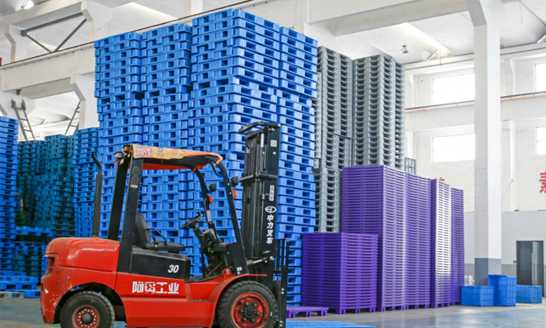 江蘇軒盛塑業每年投入總收入5%研發塑料托盤等新品